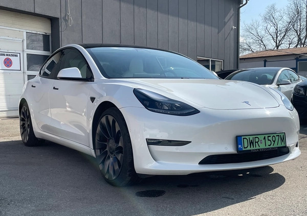 Tesla Model 3 cena 182500 przebieg: 18850, rok produkcji 2021 z Wrocław małe 631